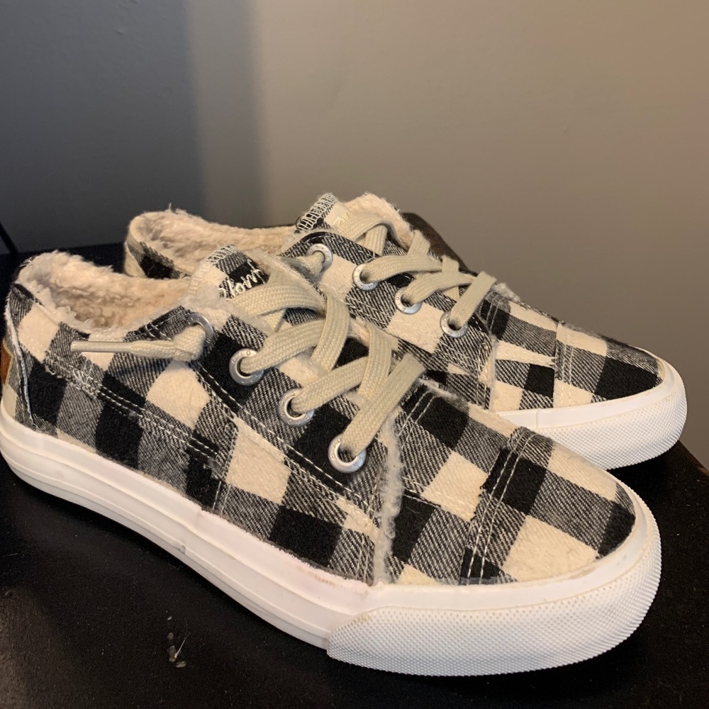 New! Blowfish checkered shoe
